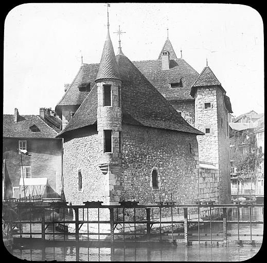 La partie est du bâtiment après restauration