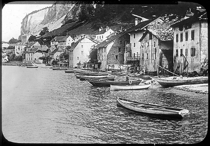 Maisons de pêcheurs sur les bords du lac Léman