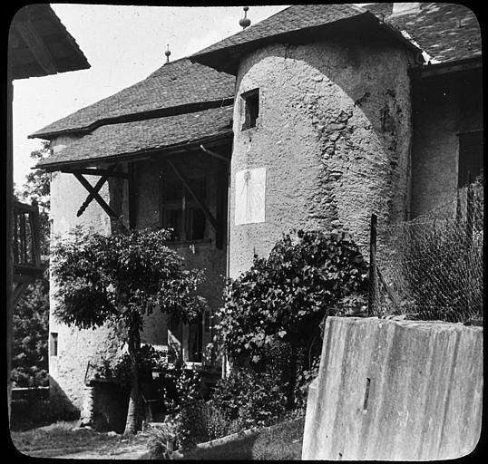 Façade au cadran solaire