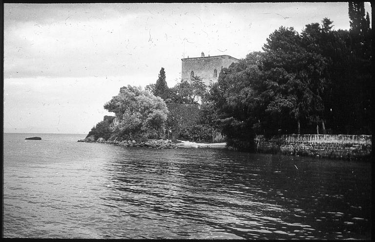 La pointe d'Yvoire, sur le lac Léman