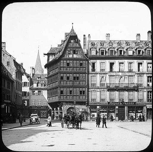 Pignon latéral et façade de l'immeuble attenant (photo-hall franco-suisse)