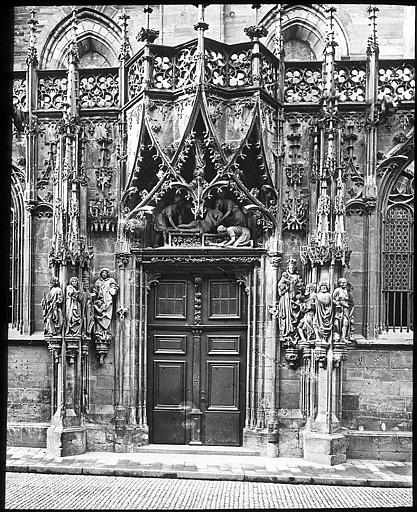 Façade nord, le portail Saint-Laurent