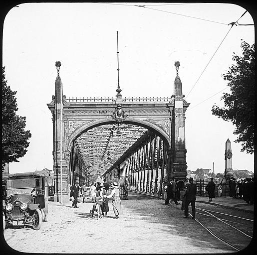 Pont de Kehl réservé aux voitures
