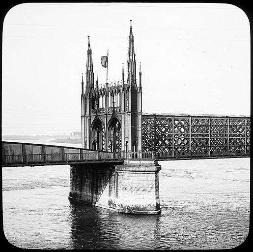 Pont de Kehl réservé au chemin de fer