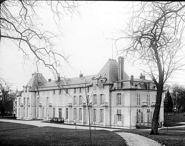 Façade donnant sur le parc