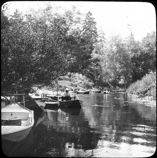 Barques sur le Grand Morin