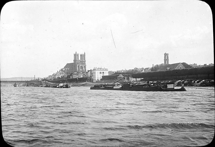 Péniches sur la Seine