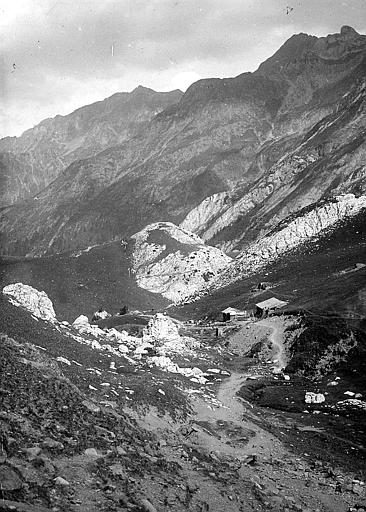 La haute vallée de Broussette et le défilé de Turmon