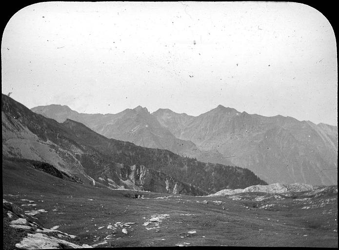 Pics de Sesques et de Scarput vus du col de Lurdé