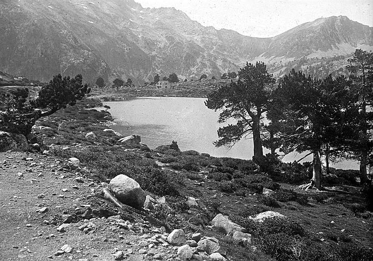Les berges du lac d'Aumar