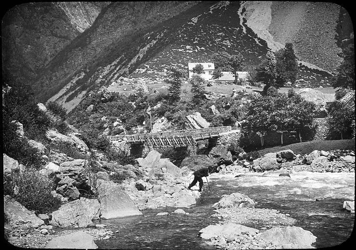 Pont de Desderroucats vu de l'aval