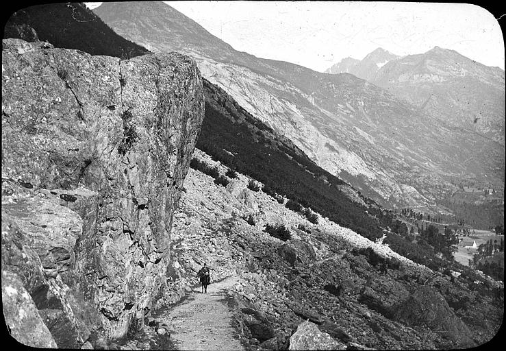 Cavalier dans le chaos de la Peyrade