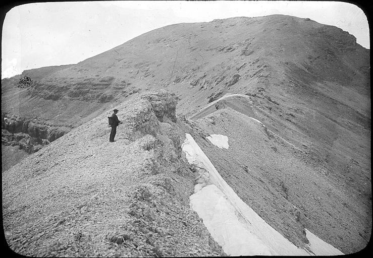 Montagnard au sommet du pic du Taillon