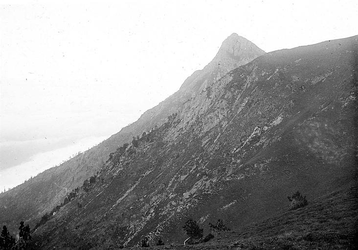 Le pic de Viscos vu du chemin du col de Riou