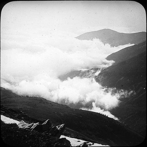 Mer de nuages vue du sommet du massif du Canigou