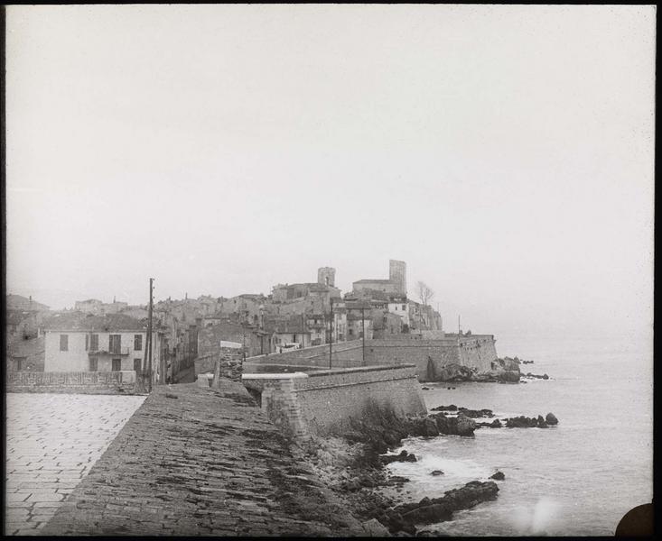 Remparts sur front de mer