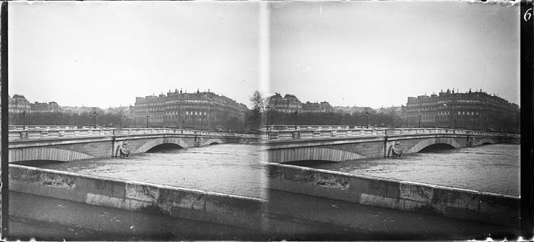 Crue de la Seine : ensemble ouest depuis le quai Branly (anciennement quai d'Orsay)