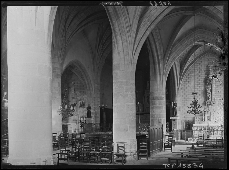 Vue latérale sur le choeur prise depuis un bas-côté