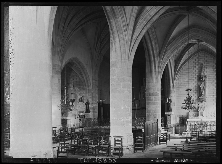 Vue latérale sur le choeur prise depuis un bas-côté