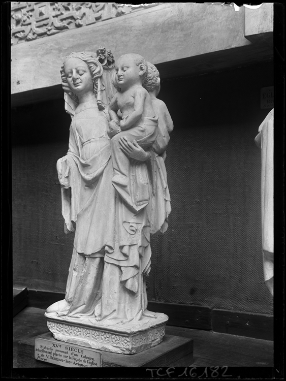 Statuaire : la Vierge à l’Enfant