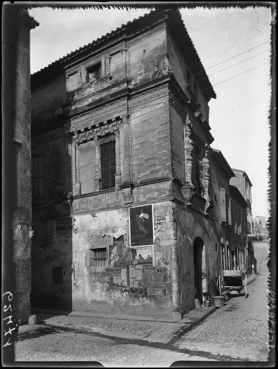 Angle des façades sur rues