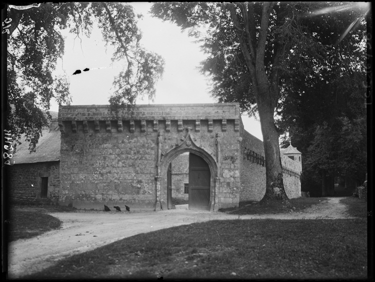 Accès à la chapelle