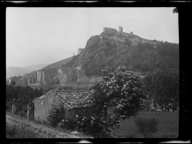 Panorama sur la citadelle pris depuis la ville