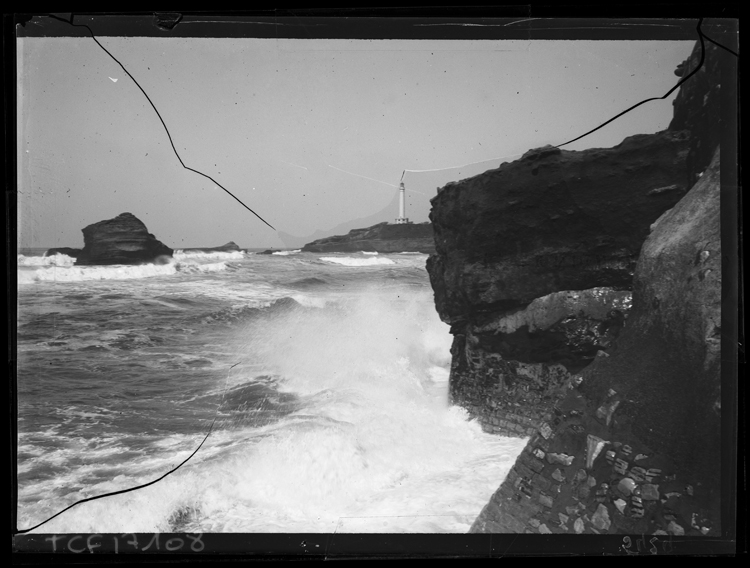 La mer sous l’Hôtel du Palais