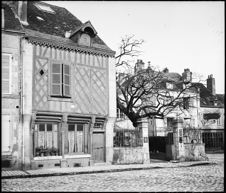 Façade à pans de bois sur rue