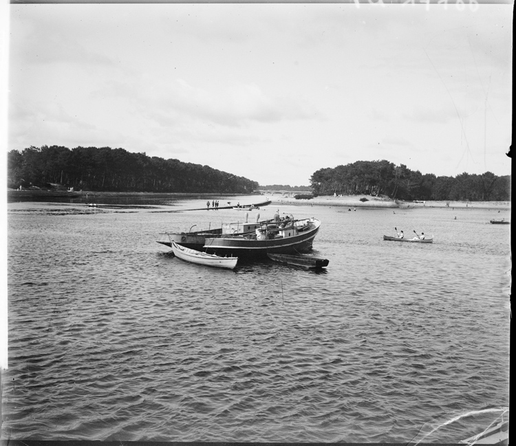Bateaux sur le canal