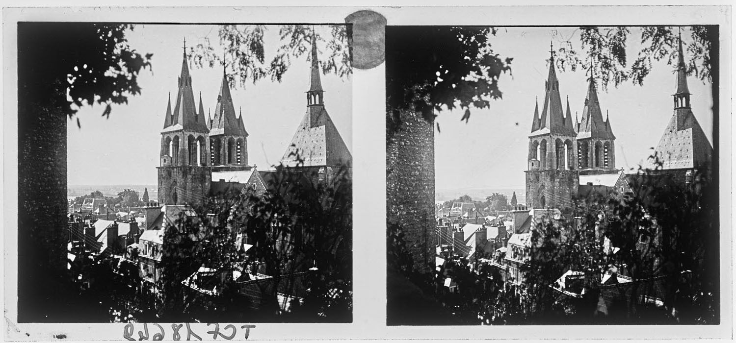 Vue prise de la terrasse du château