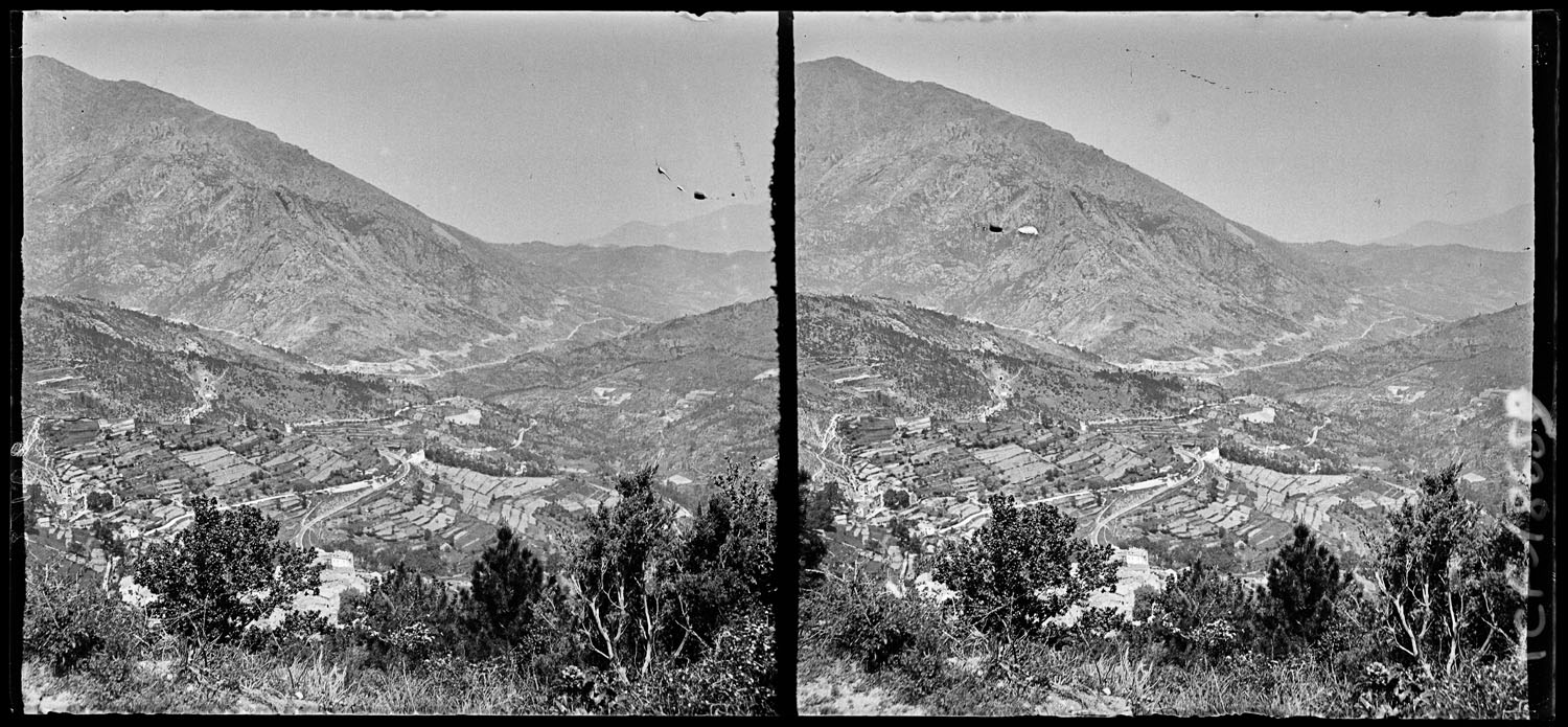 Vue plongeante sur la vallée de Vivario