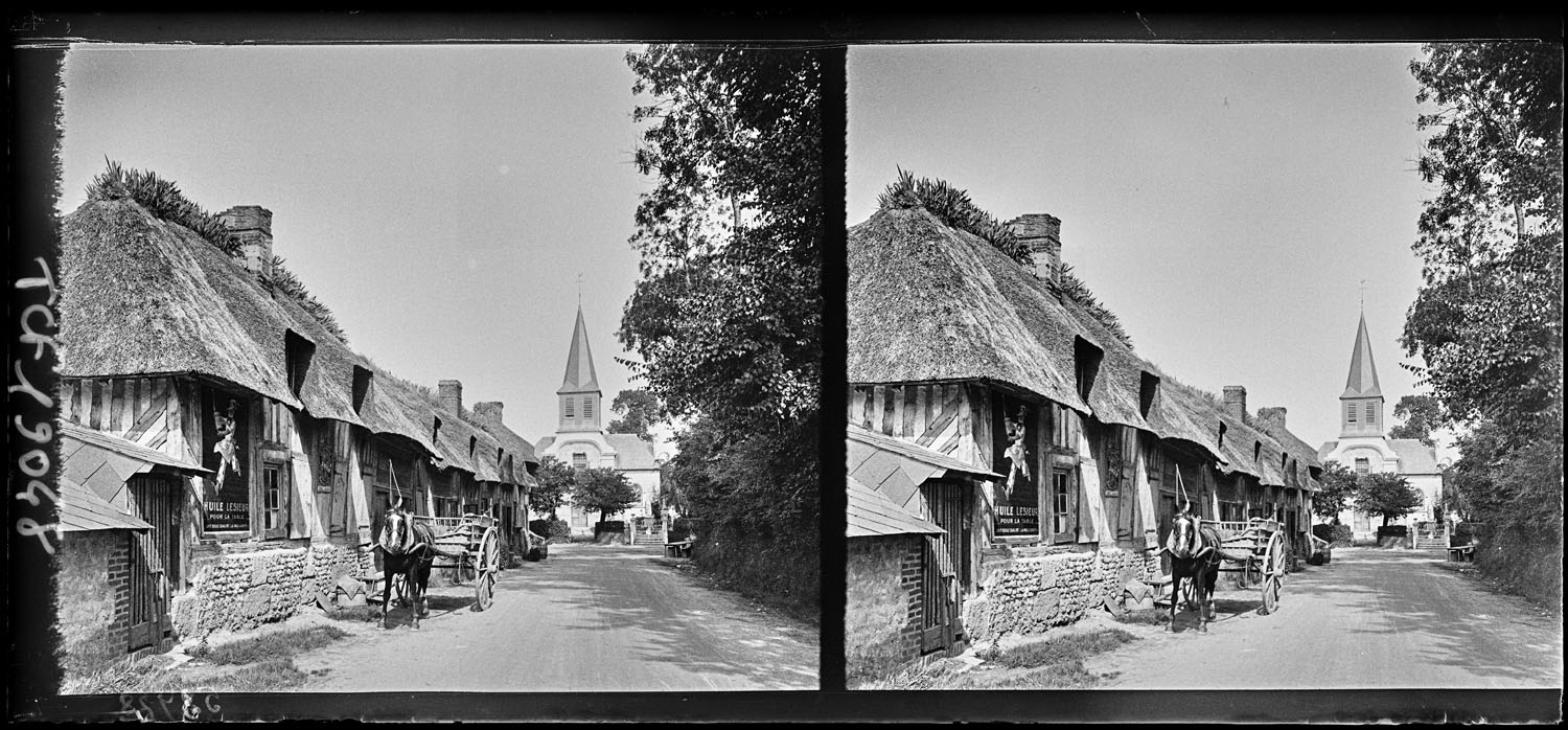 Maisons à pans de bois et toits de chaume