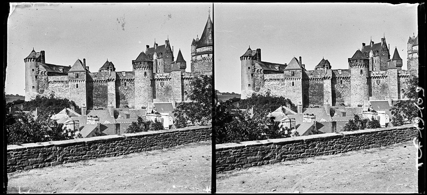 Vue d'ensemble depuis la rue du Bourg-aux-Moines