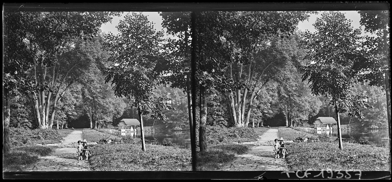 Enfants dans le parc