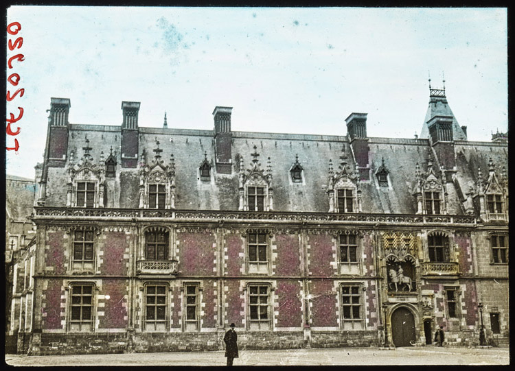 Aile Louis XII :  façade d'accès