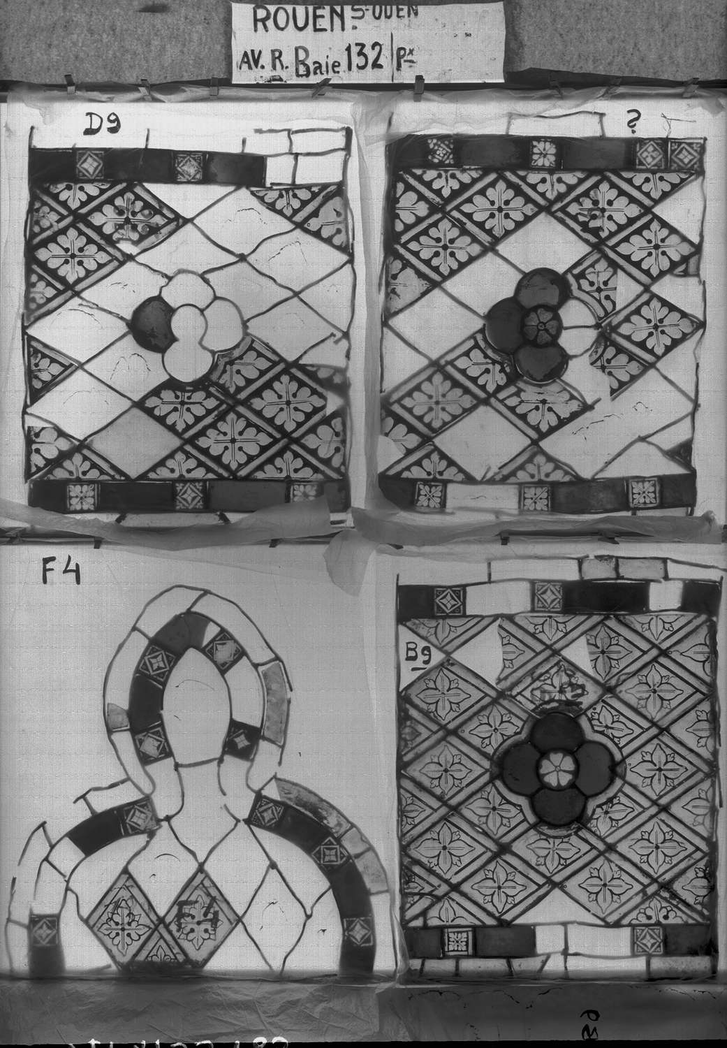 Baie 132 ; Panneaux D9 - F4 - B9, un panneau non numéroté