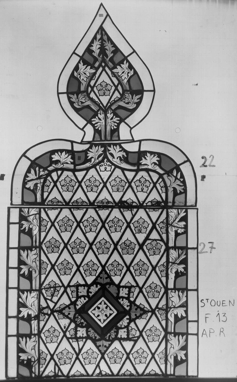 Fenêtre 13 ; Lancette 27, tête de lancette 22