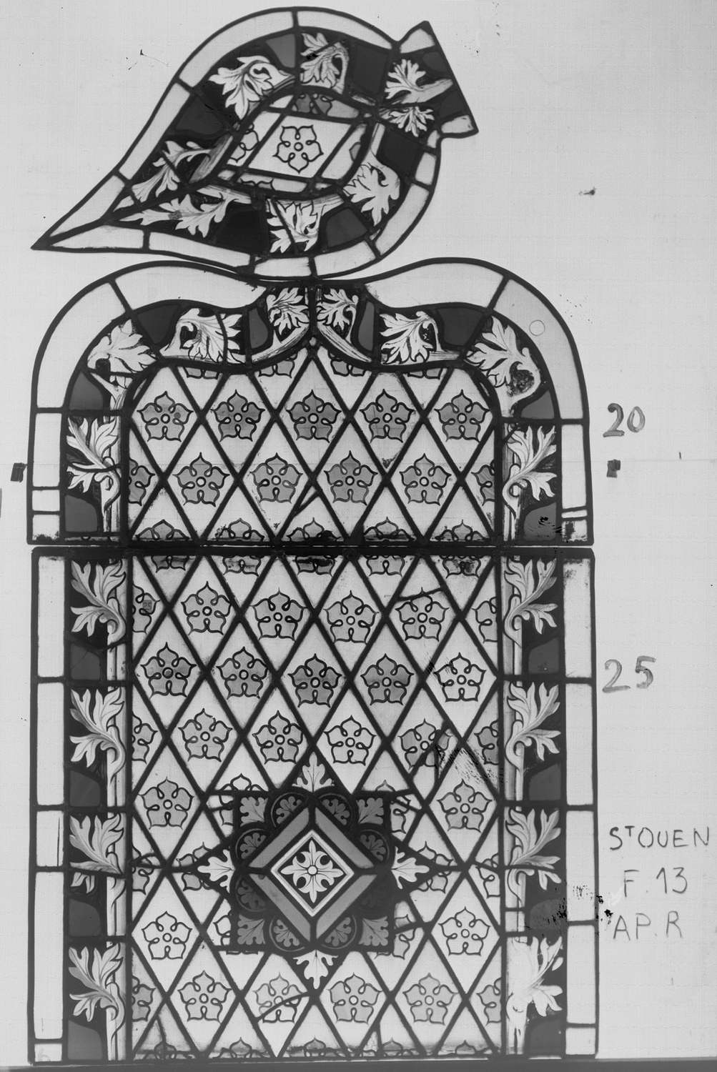 Fenêtre 13 ; Lancette 25, tête de lancette 20