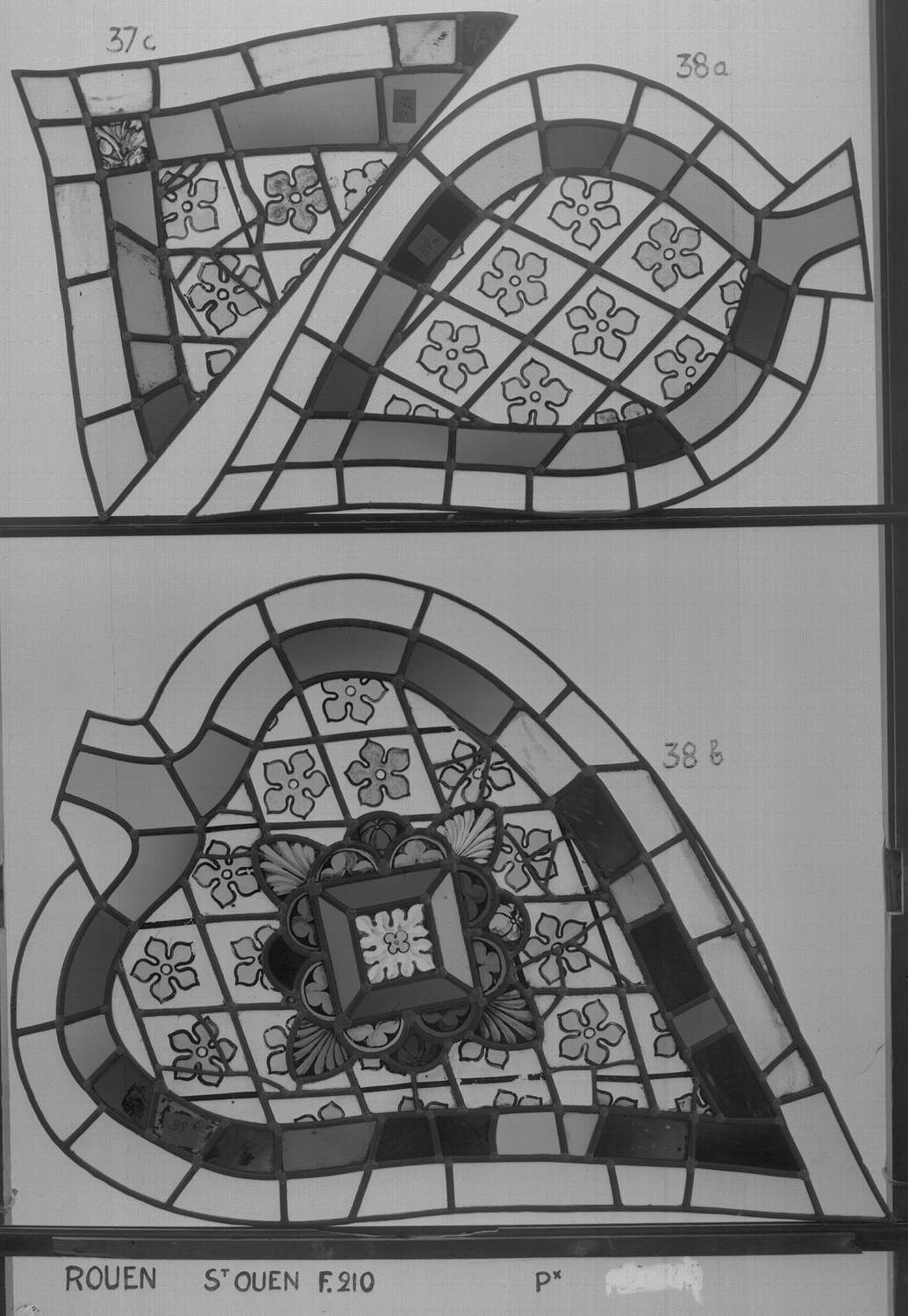 Baie 210 ; Fragments 37c - 38a - 38b