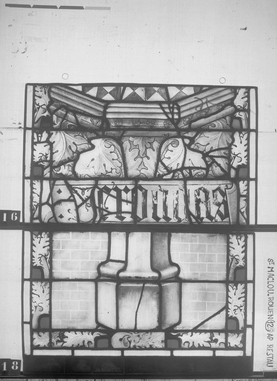 Fenêtre 123 ; Panneaux 16 - 18