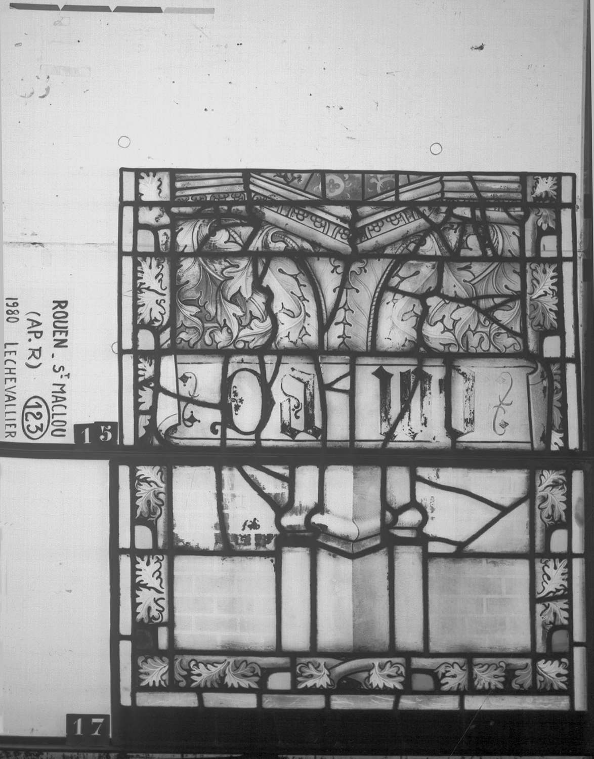 Fenêtre 123 ; Panneaux 15 - 17