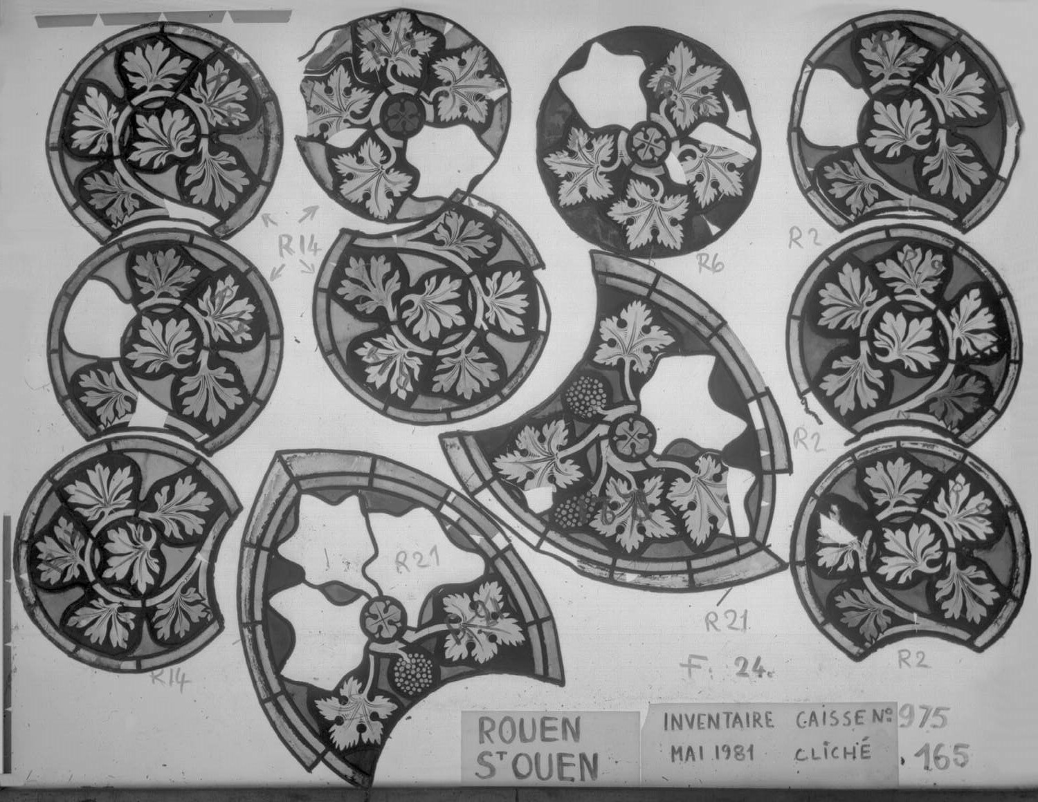 Fenêtre 24 ; Fragments R14 – R21 – R6 – R2