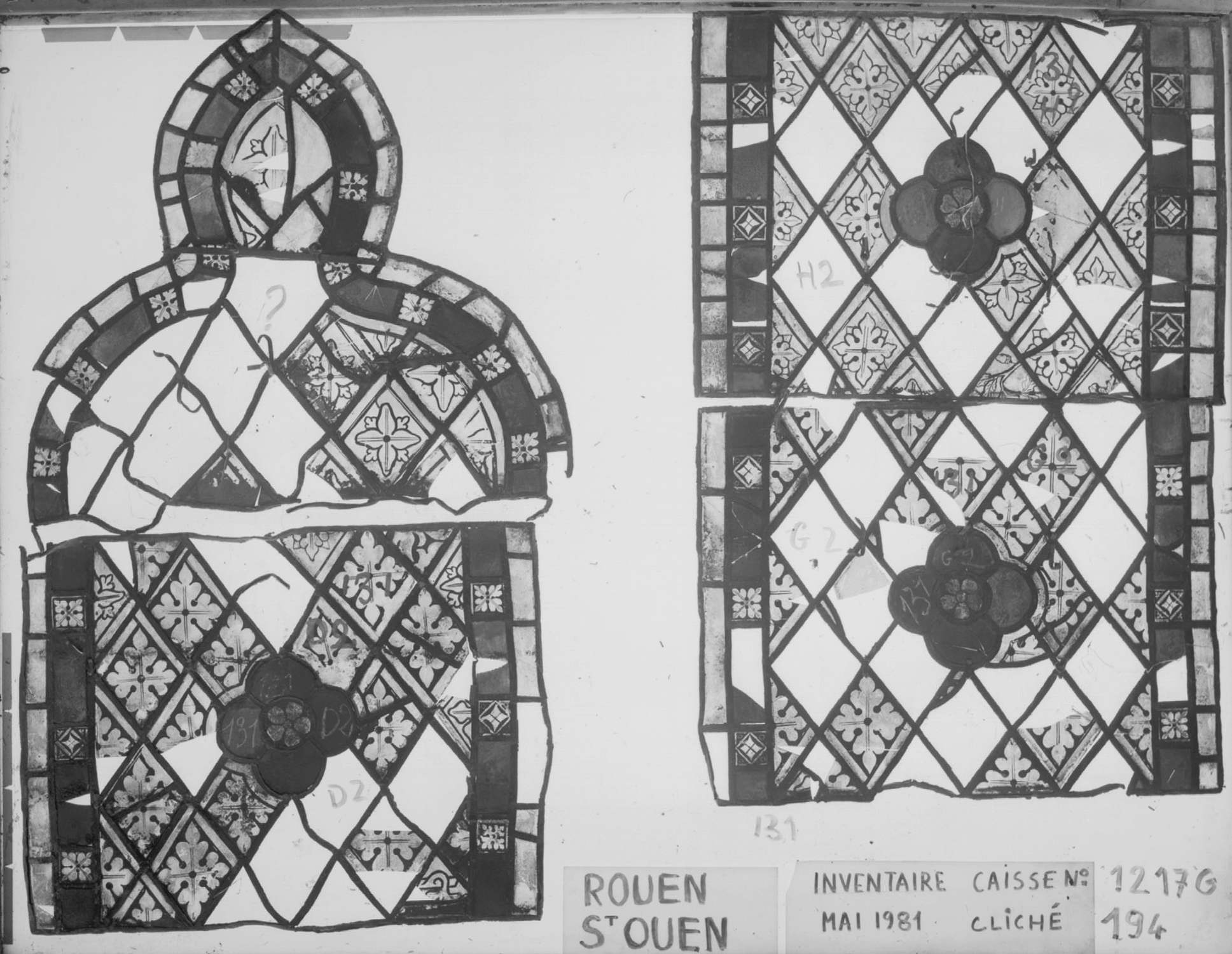 Panneaux 131.D2 – 131.H2 – 131.G2 – un fragment non numéroté