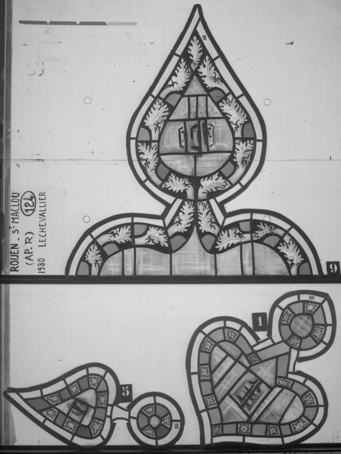 Fenêtre 124 ; Panneaux 9 - 1 - 5