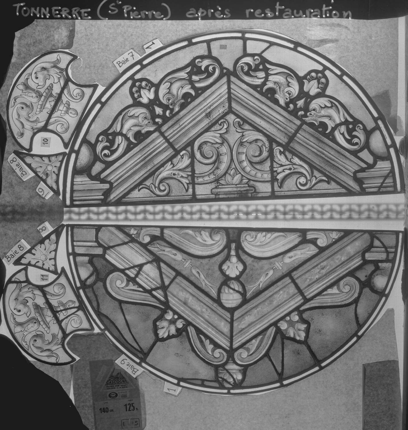 Baie 7, panneau 1 ; baie 8, fragments 9 – 10 – 8 – 11 ; Baie 9, panneau 1