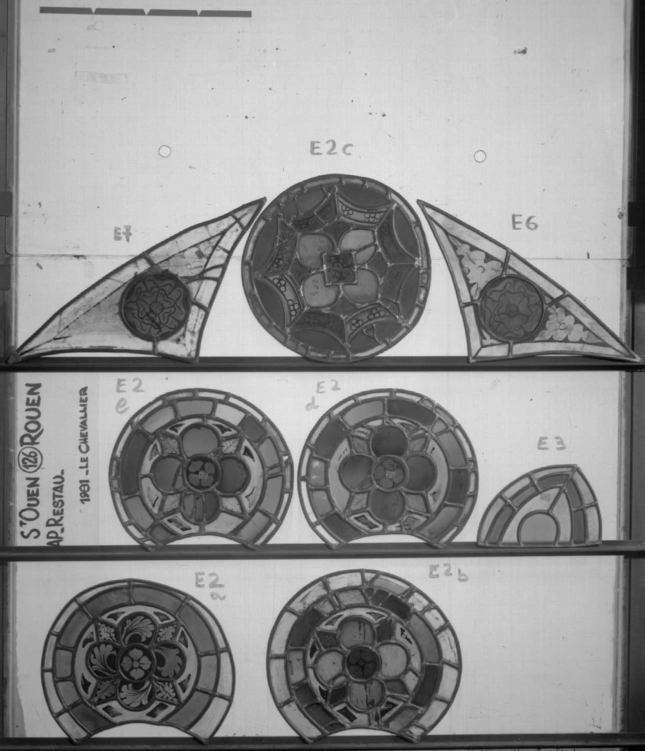 Fenêtre 126 ; Panneaux E1 - E2 - E3 - E6 - E7