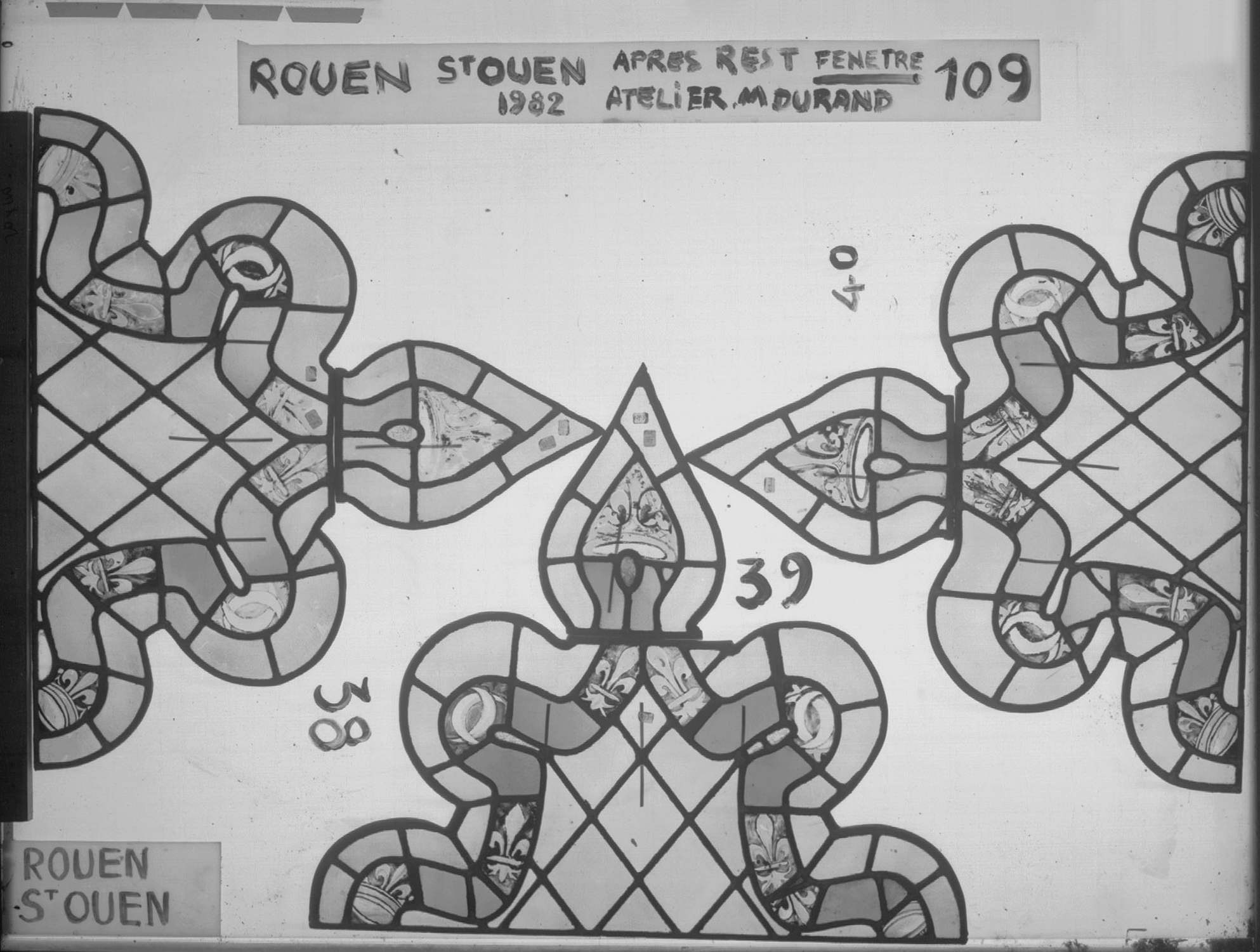 Fenêtre 109 ; 6 fenêtres du triforium Nord de la nef ; Panneaux 38 - 39 - 40