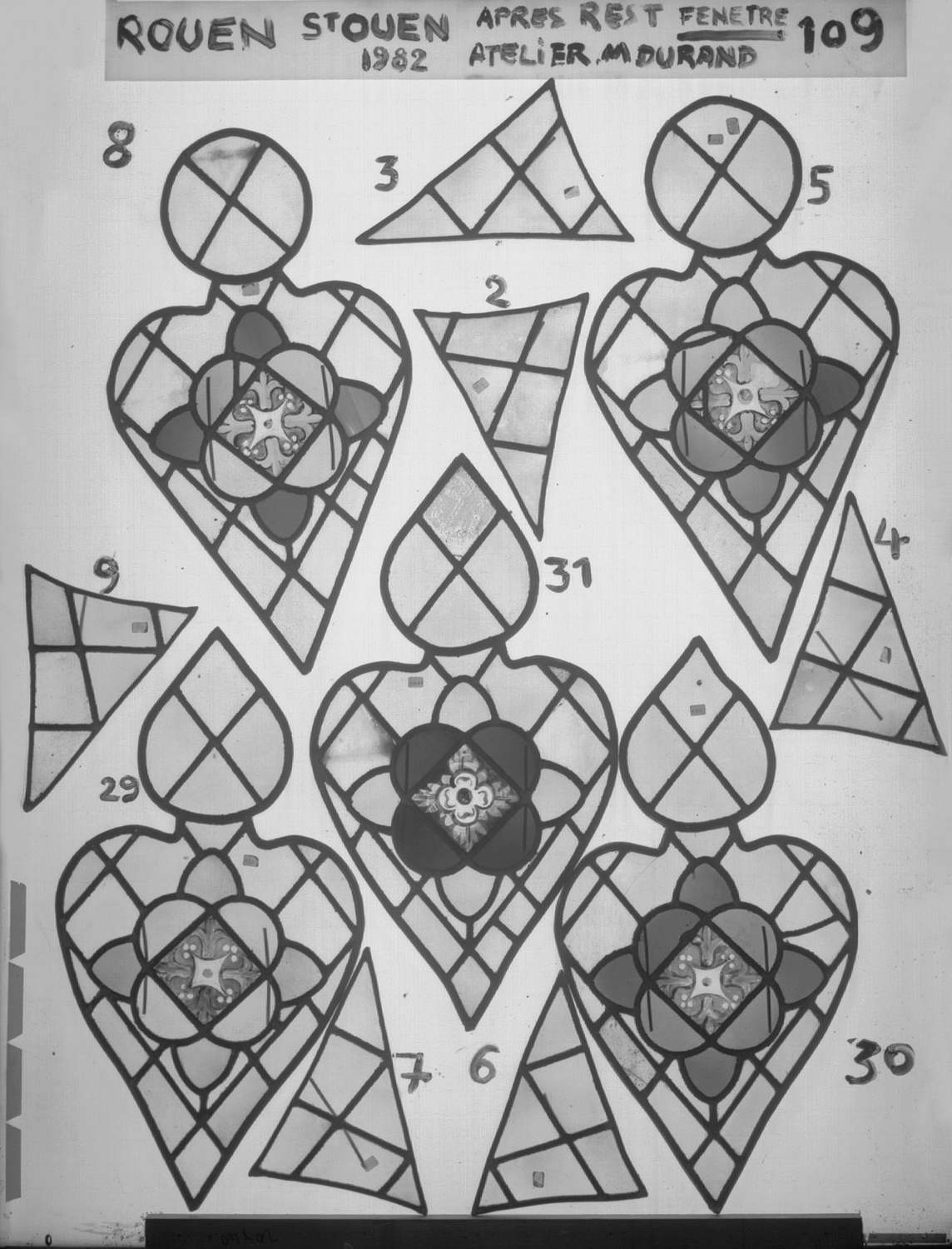 Fenêtre 109 ; 6 fenêtres du triforium Nord de la nef ; Panneau 2 - 3 - 4 - 5 - 6 - 7 - 8 - 9 - 29 - 30 - 31