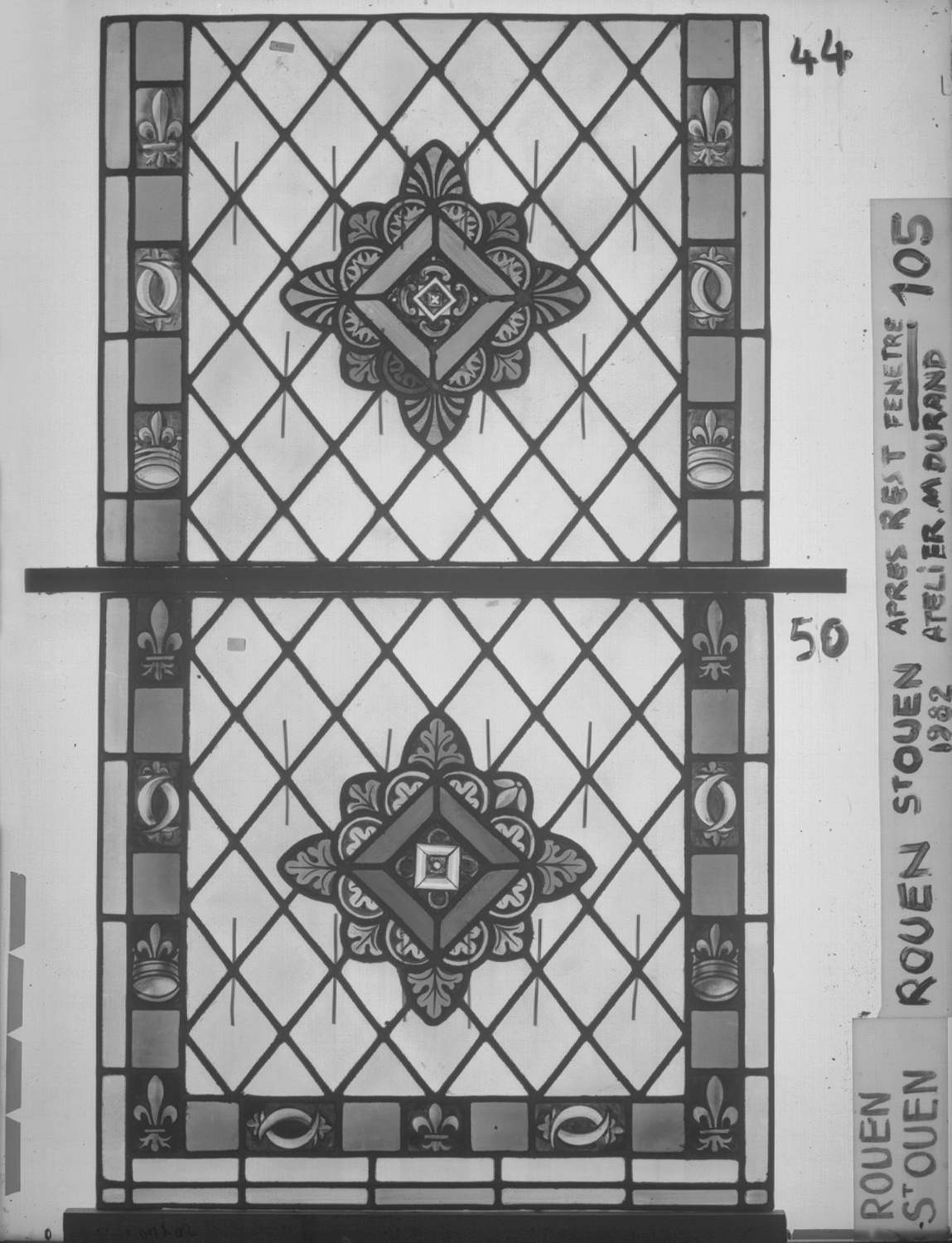 Fenêtre 105 ; 6 fenêtres du triforium Nord de la nef ; Panneaux 44 - 50